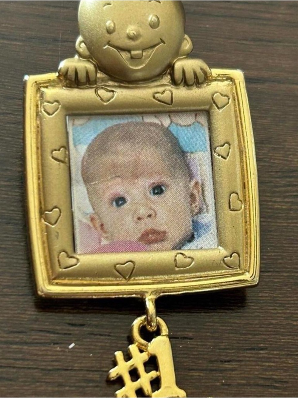 Vintage Gold tone JJ signed Baby picture frame with #1 Baby charm
Brooch